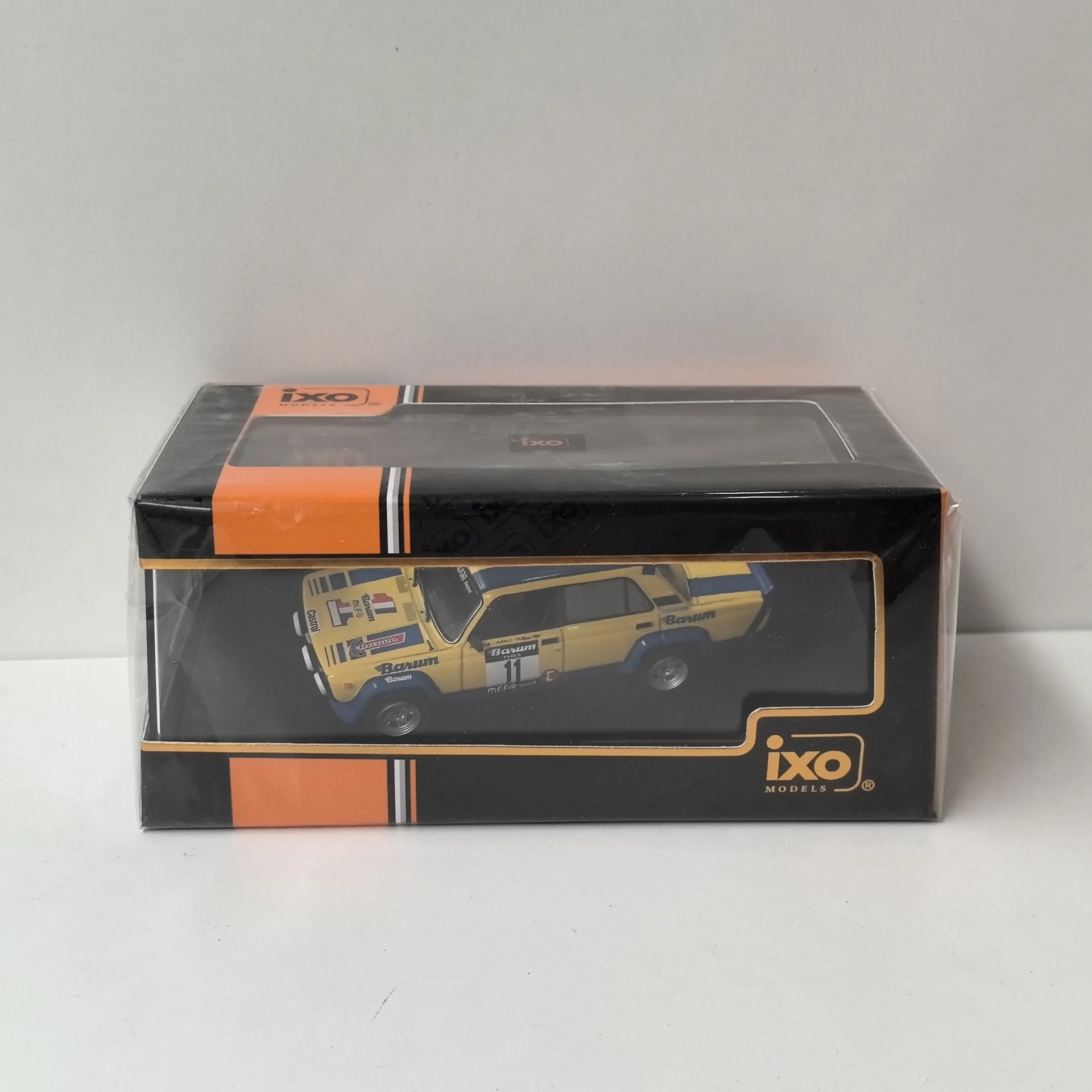 

Коробка с треснувшим литьем под давлением IXO масштаб 1:43 LADA 2105 VFTS # 11 1984 Автомобиль Лада из сплава, модель автомобиля, Коллекционная игрушка, подарок, сувенирный дисплей