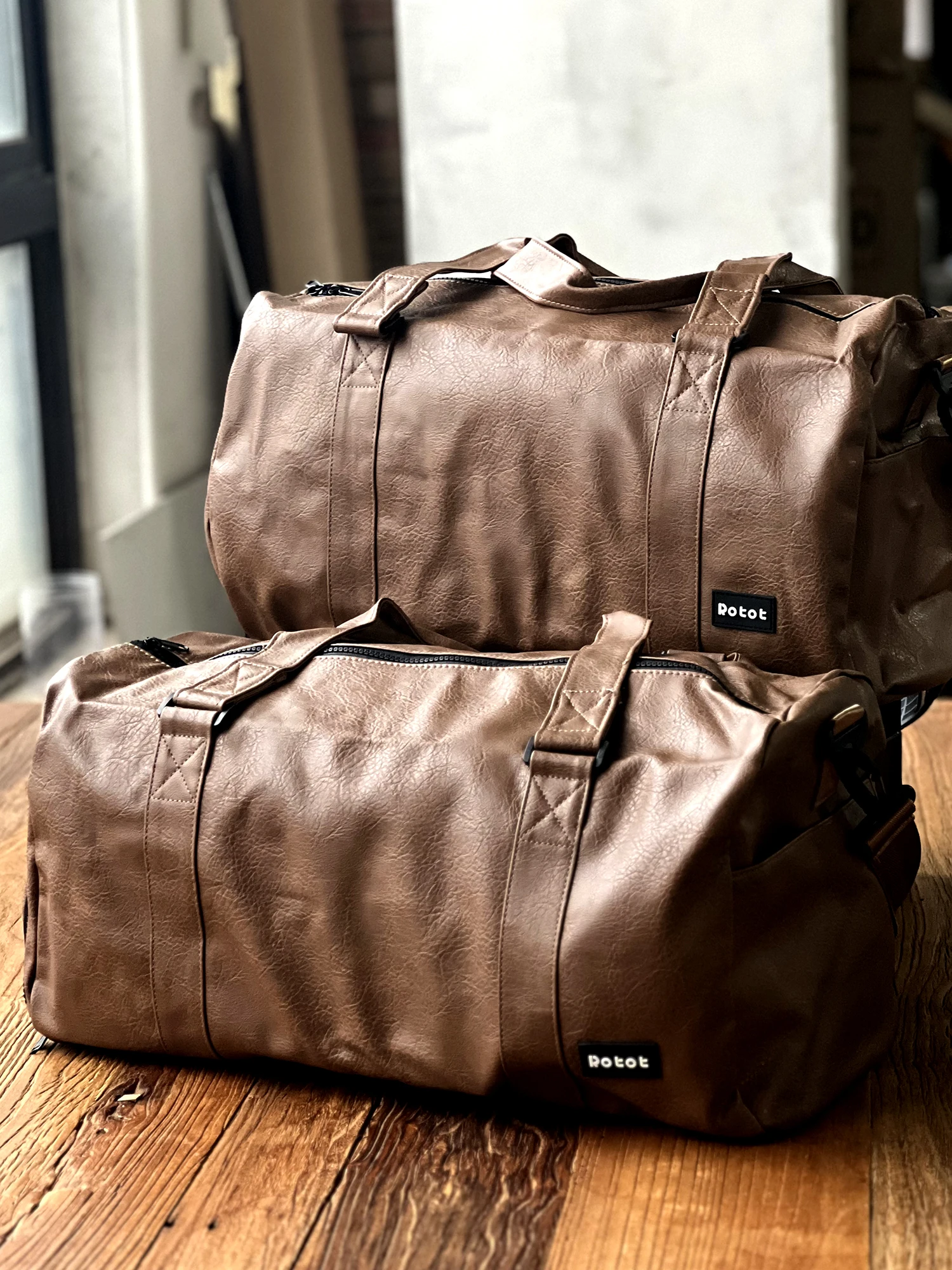 

Повседневная дорожная сумка, большая сумка Capaci Fitn, квадратная сумка из искусственной кожи, жесткая сумка с одним ремешком, молодежная однотонная сумка для отдыха