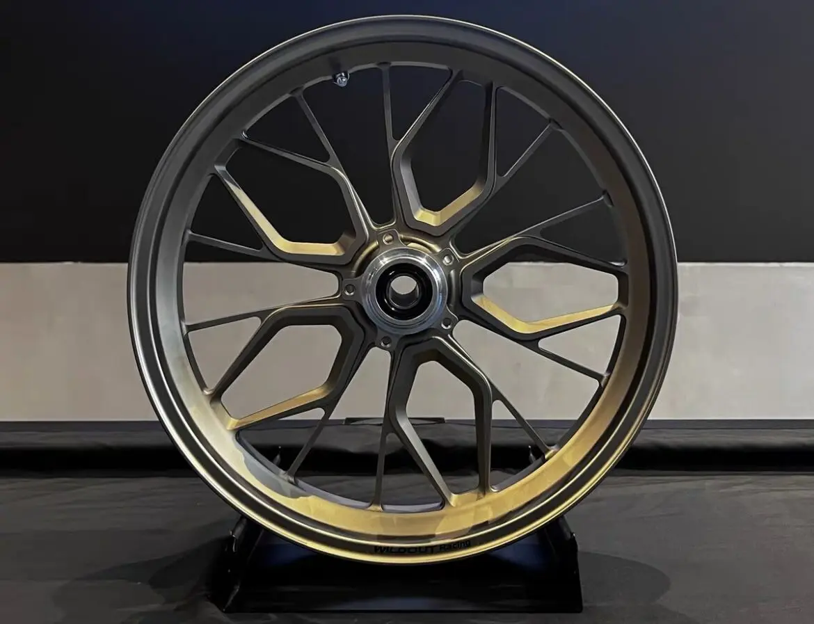 Suit for Ducati V4S V4R STF  Forged wheels with customizable colors  wheel hub