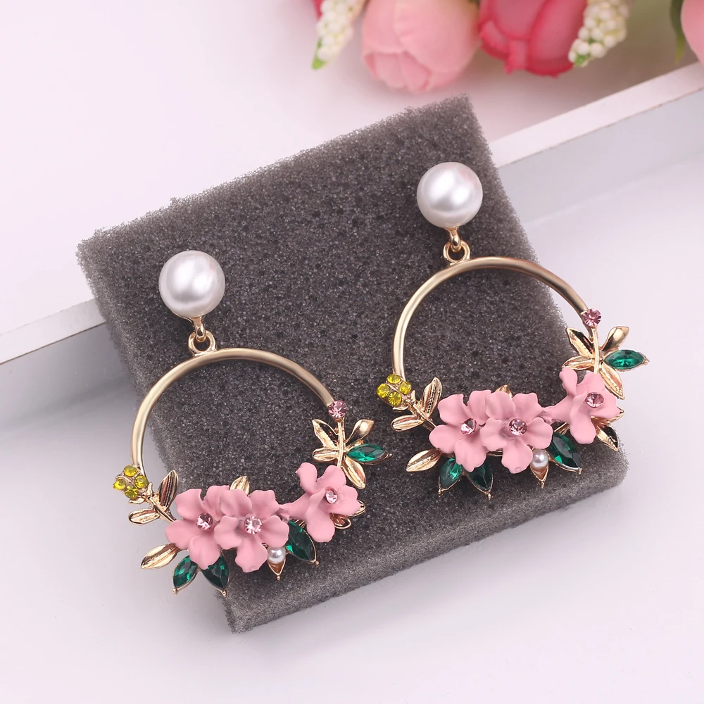 Mode Einfache Kreative Blume Stud Ohrringe Frauen Glänzenden Strass Perle Kristall Ohrringe Trendy Mädchen Schmuck Zubehör