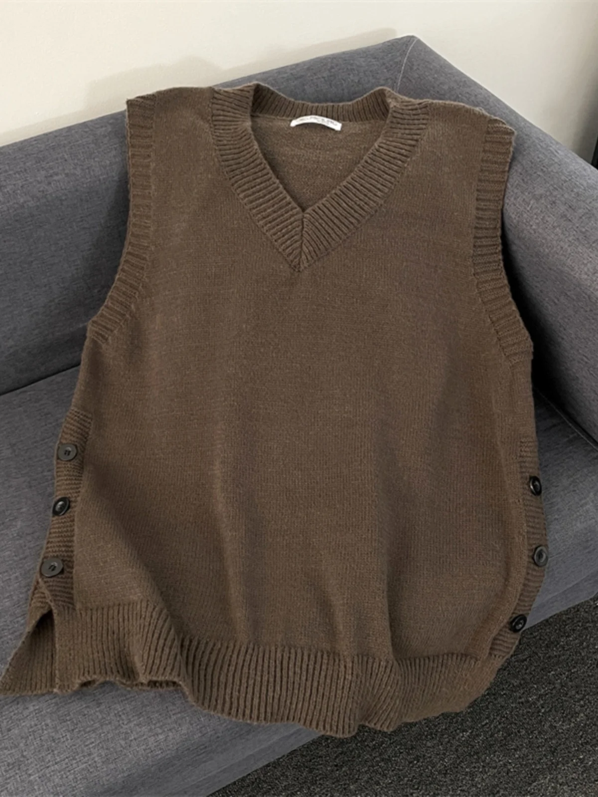 

Весенне-осенний вязаный жилет с V-образным вырезом, мужской, свободного кроя, повседневный, модный, без бренда, молодежный, однотонный