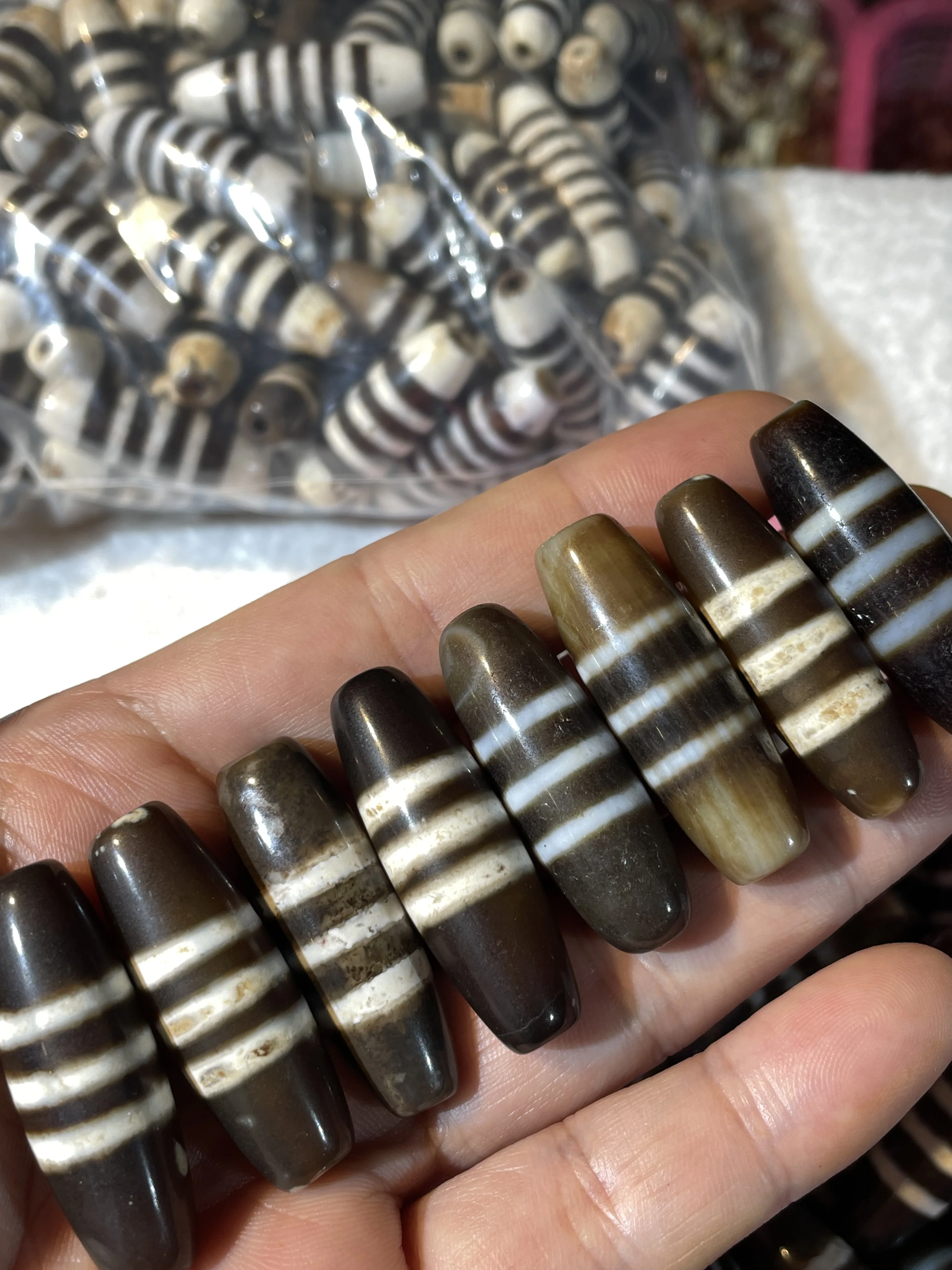 Set of 8 PCS Magic Energy Tibetan old Agate Line Type Medicine Healer Totem Pendant Amulet dZi Bead LKbrother For Jewelry