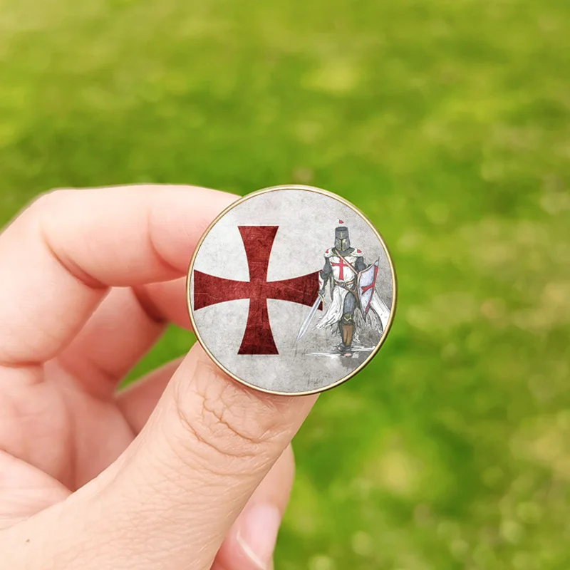 Knights Templar Brooches for Men Red Cross Masonic Symbol Glass Cabochon Brooch Badge Metal Pins Gift