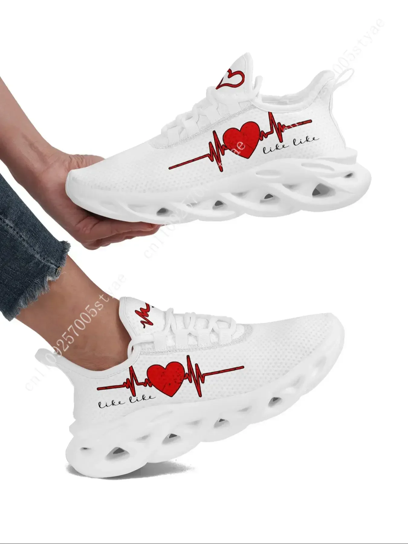 Women's Fashionable Santa Claus & Heart Designed Print Lace Up Front Low Top Blade Sole Sneakers, Casual Comfortable Sports Runn