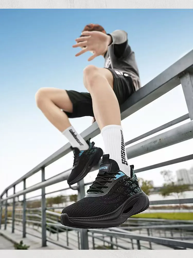 Korean Ins Style Men's Light Fly Woven Casual Shoes 2026 New Breathable Soft Shock Absoing Student Streetwear Footwear