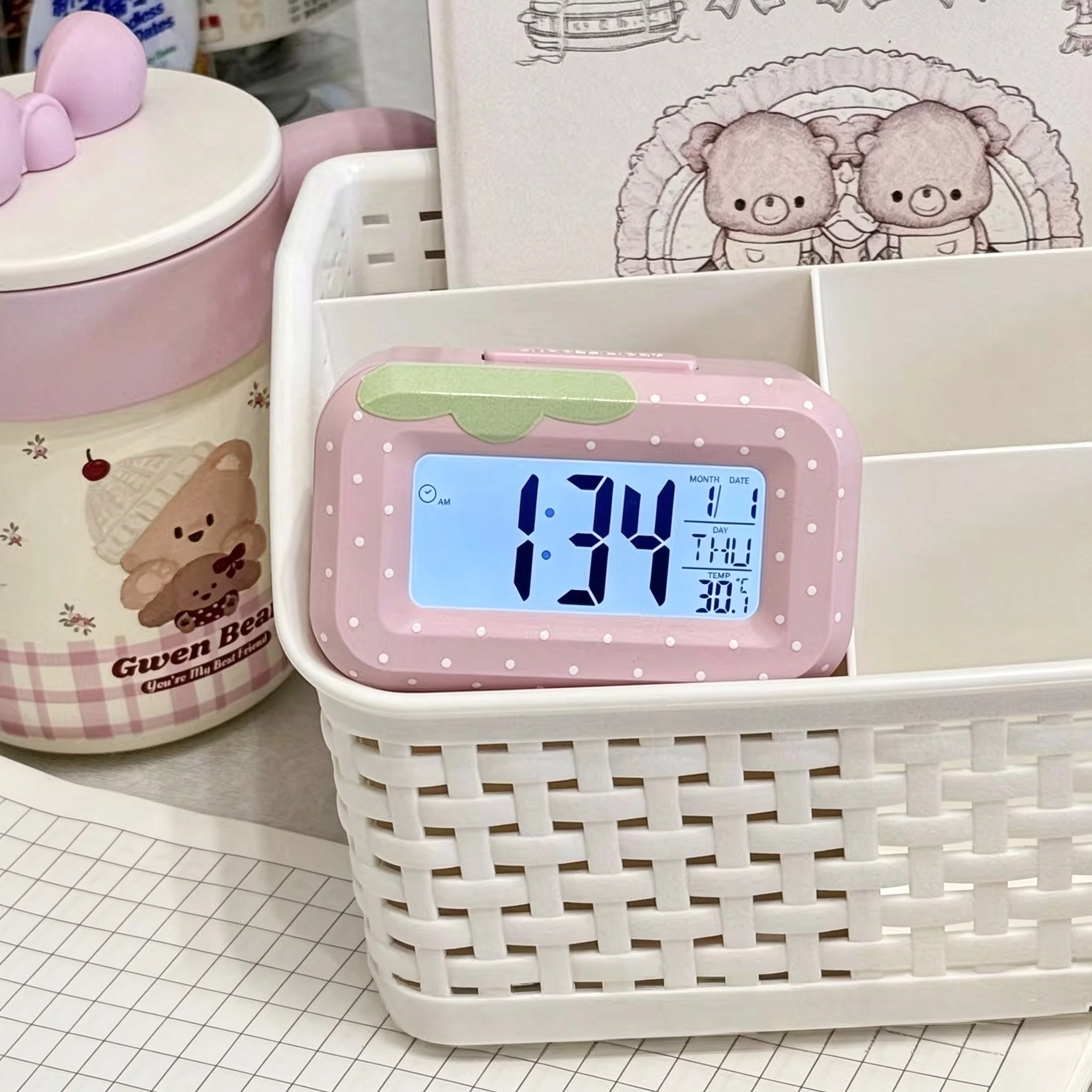 Cute Strawberry Mini Desktop Alarm Clock Students Dorm Rooms Ins Stylish Digital Display Desk Clock Time Manager Home Decor Gift