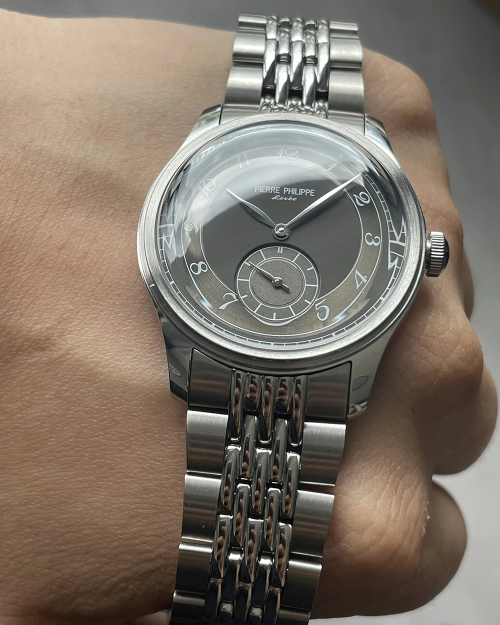 PIERRE PHILIPPE Field นาฬิกาสีเทา Dial Vintage นาฬิกาผู้ชายไพลินคริสตัล Bubble Glass Mechanical Manual Hand Wind นาฬิกา