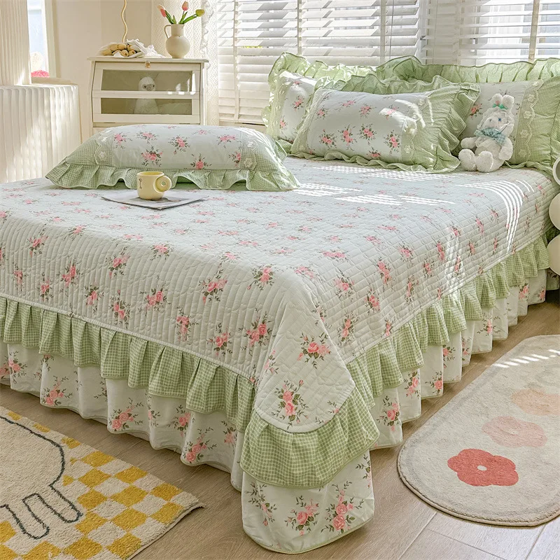 AI WINSURE Korean Vintage Cotton Quilted Double Bedspreads Bed Cover Queen Size Print Floral Ruffle with 2 Pillowcases