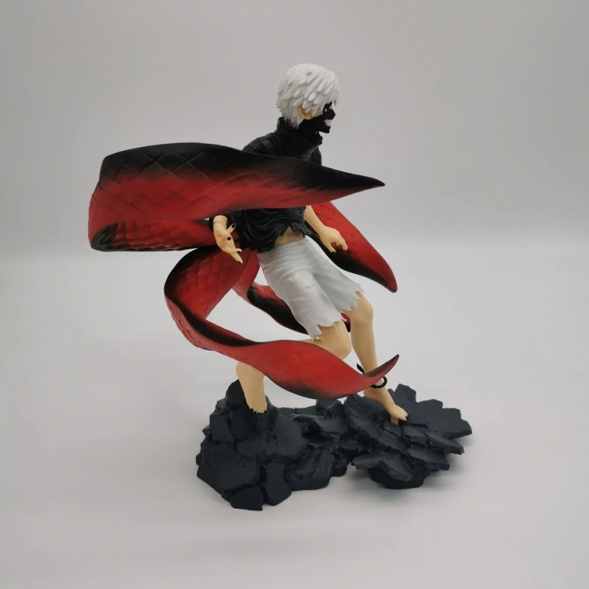 Mainan Model Figur Anime Tokyo Ghoul Masker Kelabang Hadiah Ulang Tahun Patung Karakter Kartun Kaneki Ken Dapat Diubah Wajah Kelabang