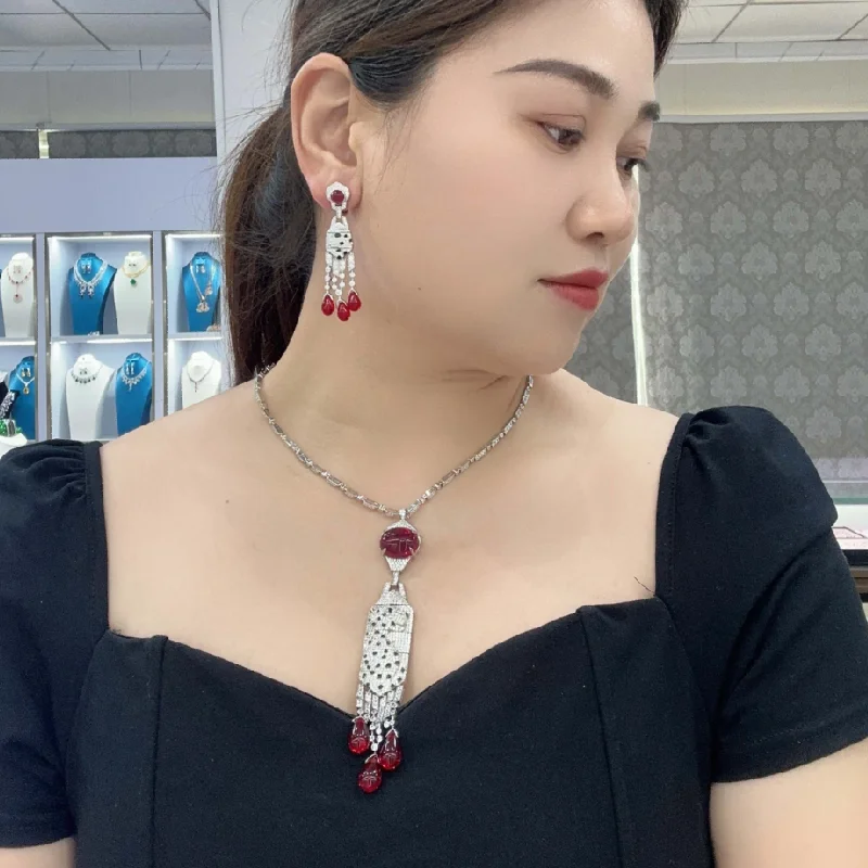 Designer Collection Style Earrings Necklace Inlay Cubic Zircon Synthetic Ruby Black Patchs Tassels Leopard Panther Jewelry Sets