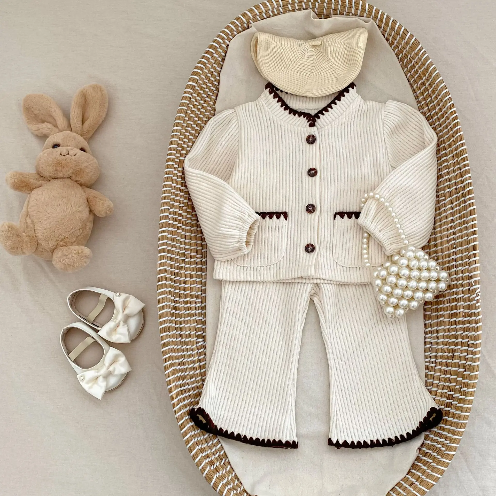 

2025 Autumn New Baby Girl Long Sleeve Clothes Set Cute Girls Corduroy Cardigan + Flared Pants 2pcs Suit Princess Toddler Outfits