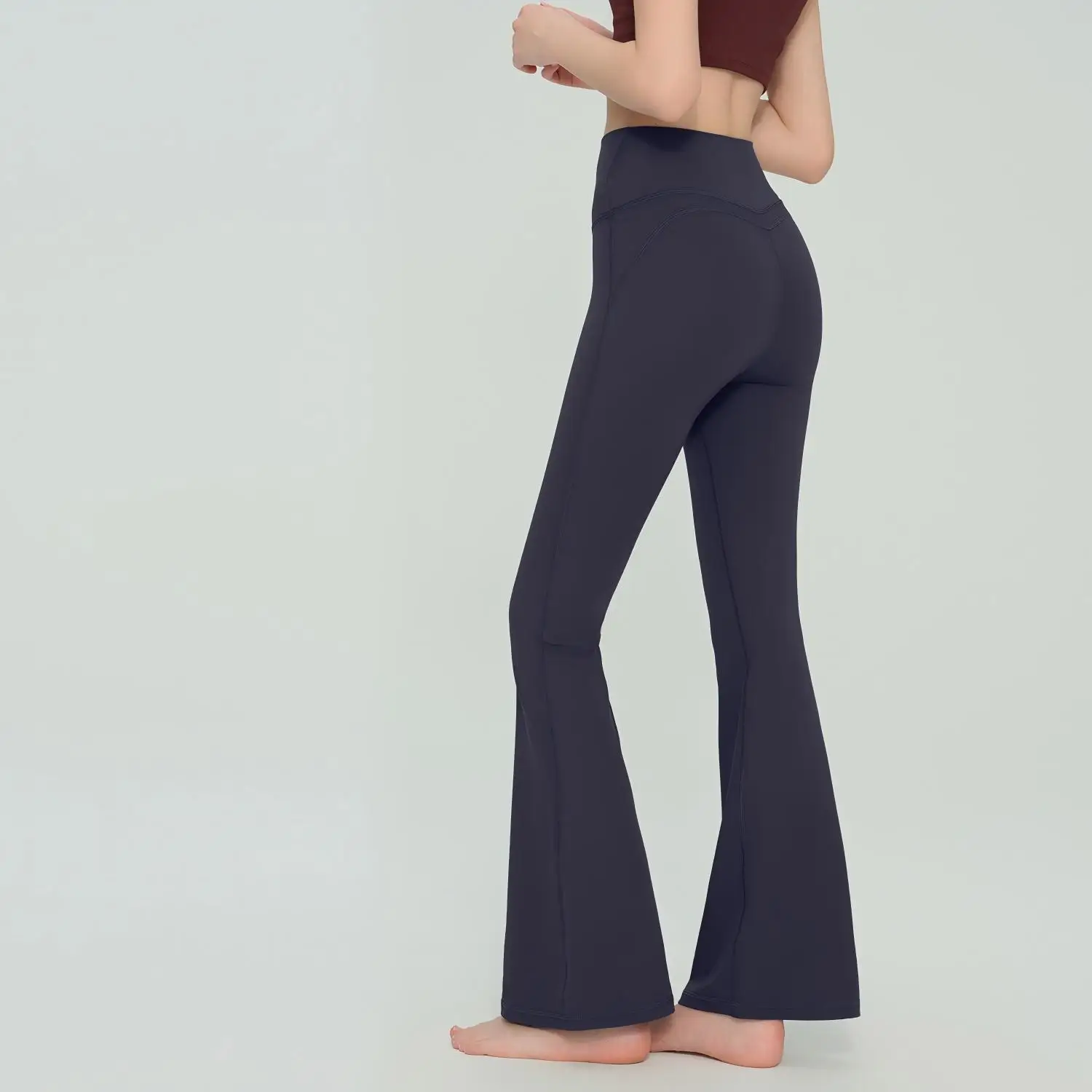 

Женские слегка расклешенные брюки для йоги, расклешенные леггинсы с высокой талией, универсальные брюки-шарк для ношения на улице, с эффектом подтяжки бедер, для фитнеса и коррекции фигуры.