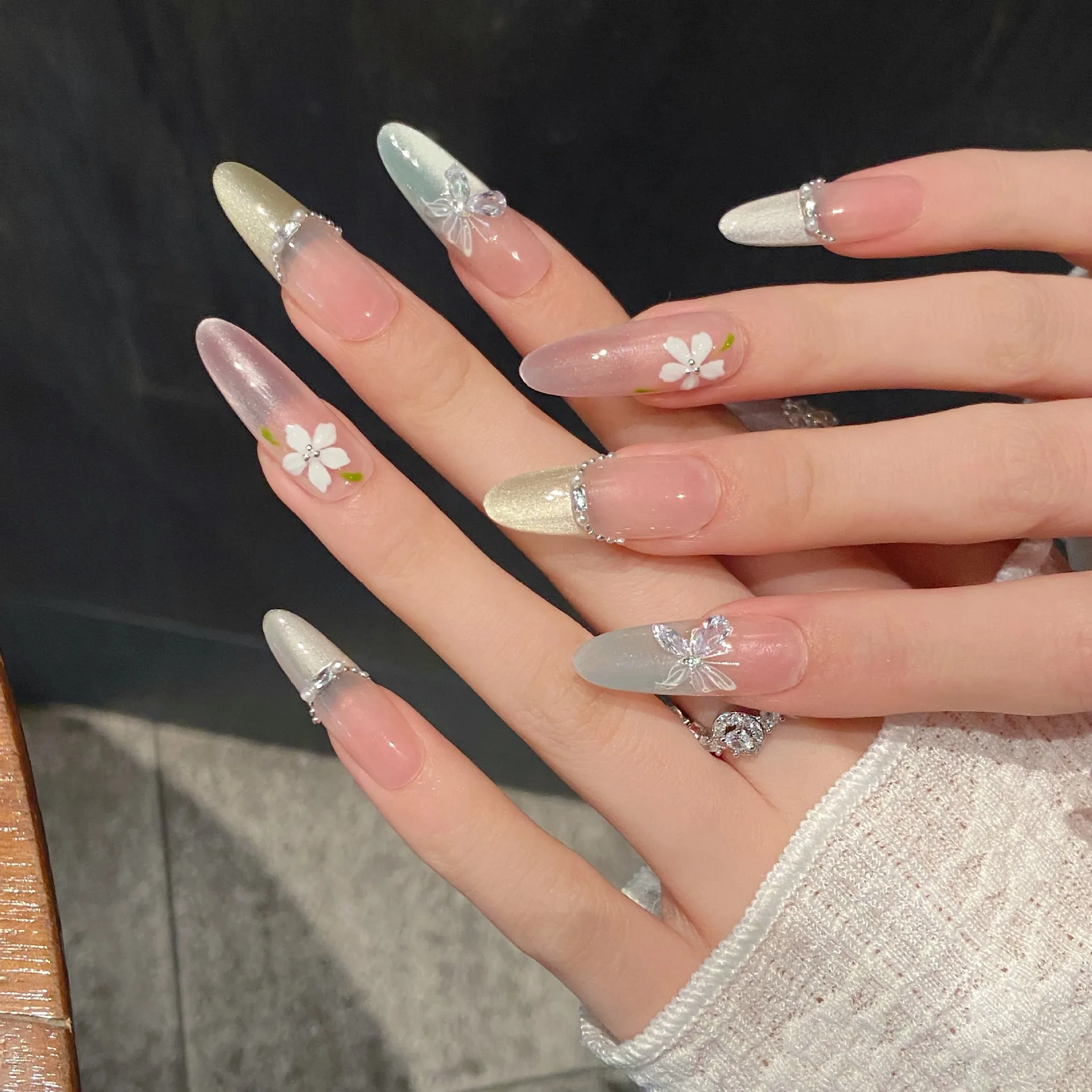 10pcs Handmade Press on Nails Pink Green French Cat Eye Fake Nails Wearable Reusable Korean False Nails with Butterfly Decor