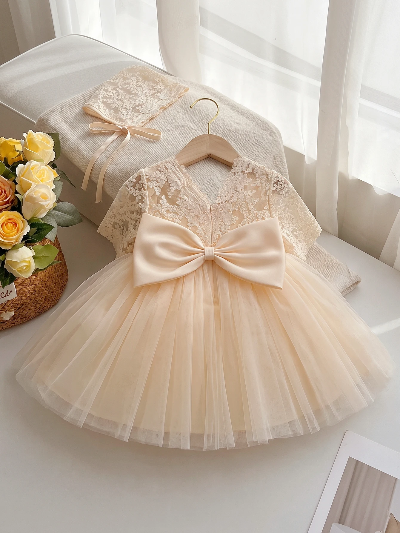 Baby Girls Champagne Lace Bodice Satin Bow Tulle Dress Short Sleeve Princess Party Gown For Birthday Gift Photoshoot Celebration