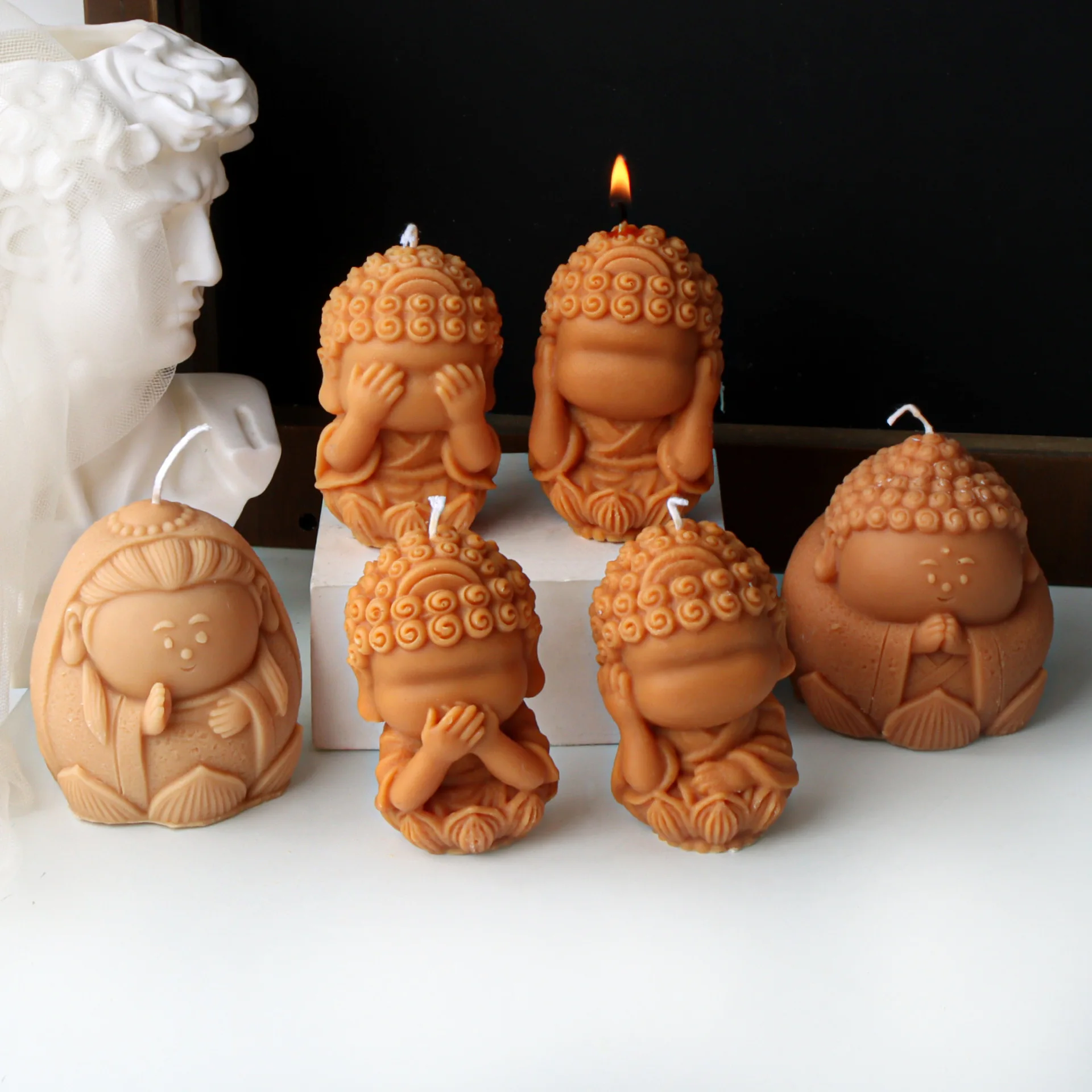 

Faceless Buddha Silicone Mold Gypsum form DIY Handmade Plaster Candle Ornaments Handicraft Mold Hand Gift Making Kitchen Accesso