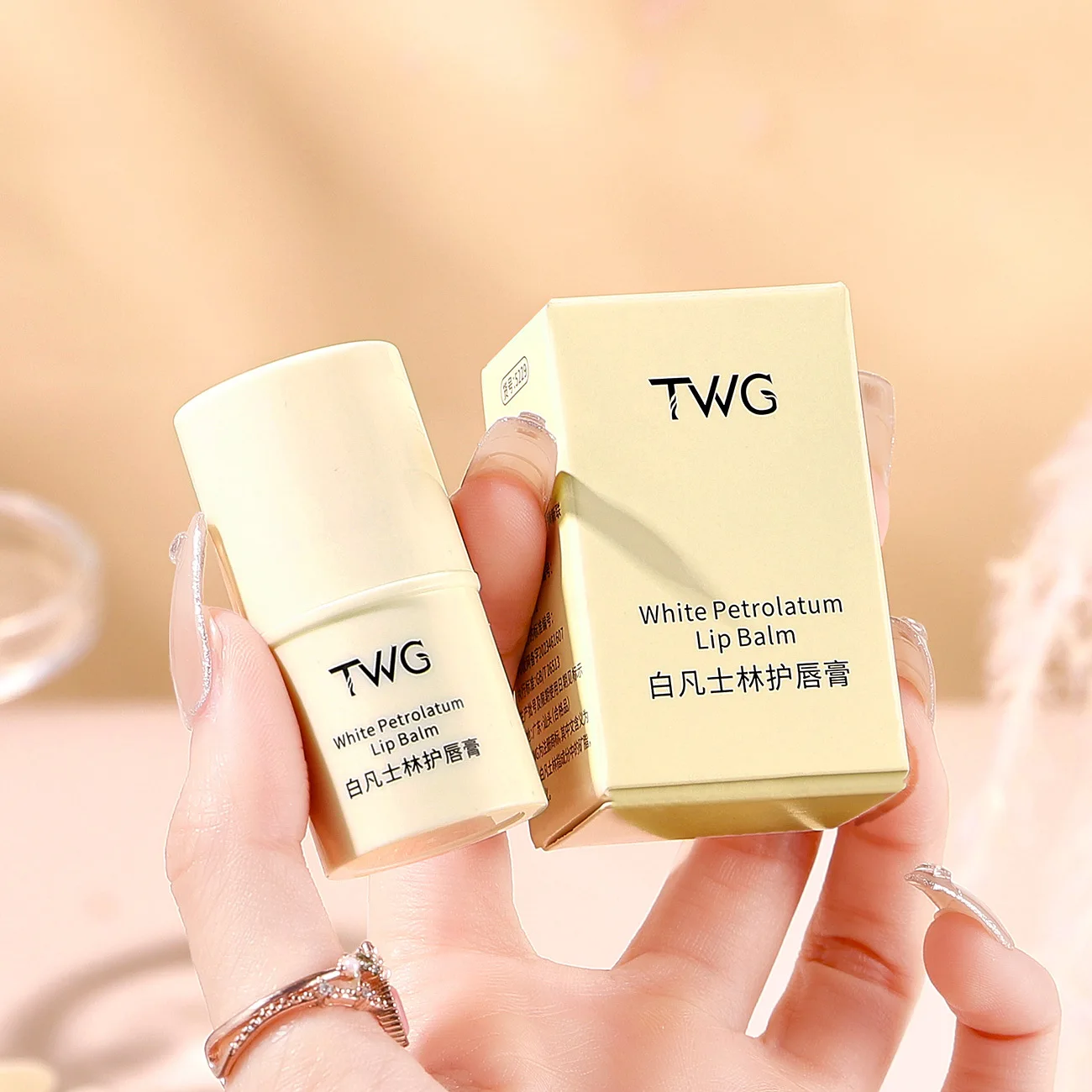 TWG ホワイト ペトロリュームジェリー リップバーム - 冬の乾燥した唇のための集中保湿とひび割れ防止、全年齢対応