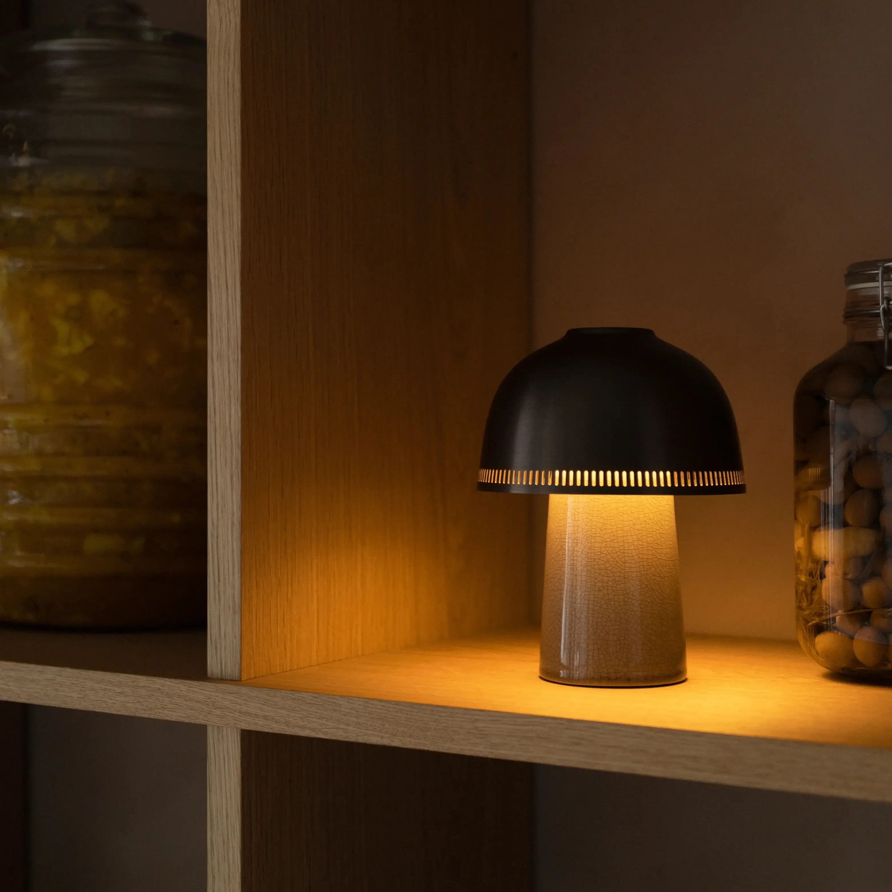 

Bedside table lamp sh8 bedroom desk dimmable portable table lamp
