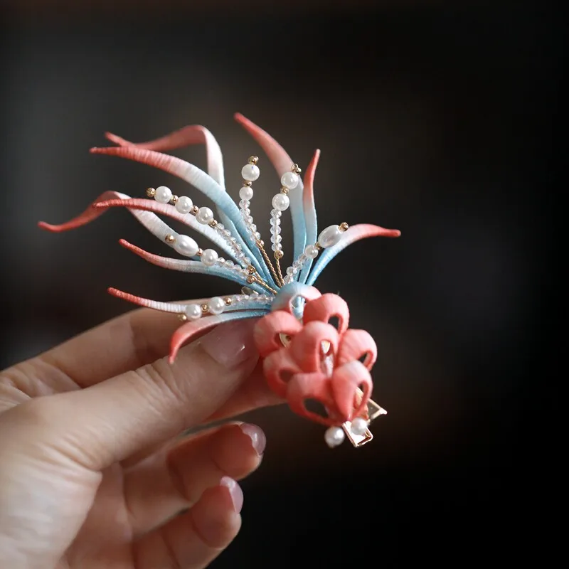 Handmade flower-wrapped koi antique hairpin, cheongsam horse dress headdress, new Chinese Xiuhe Hanfu hair accessories women's a