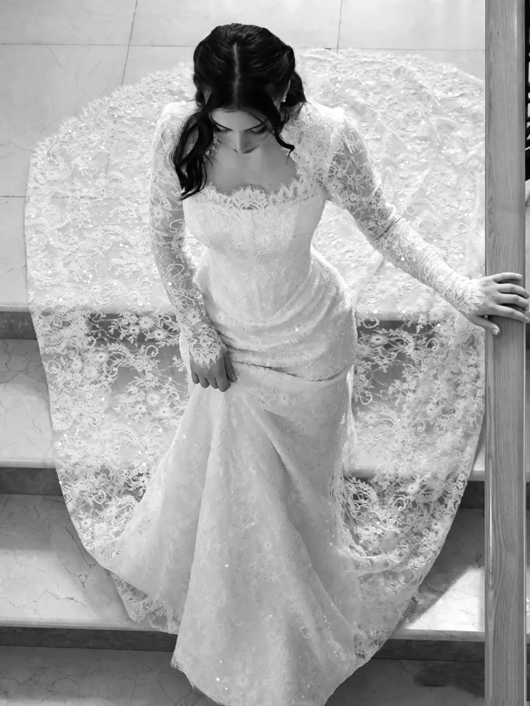 Elegant Mermaid Wedding Dresses Scoop Long Sleeved Lace Applique Bead With Trailing Aso Ebi Women Bridal Gowns Vestido De Novia