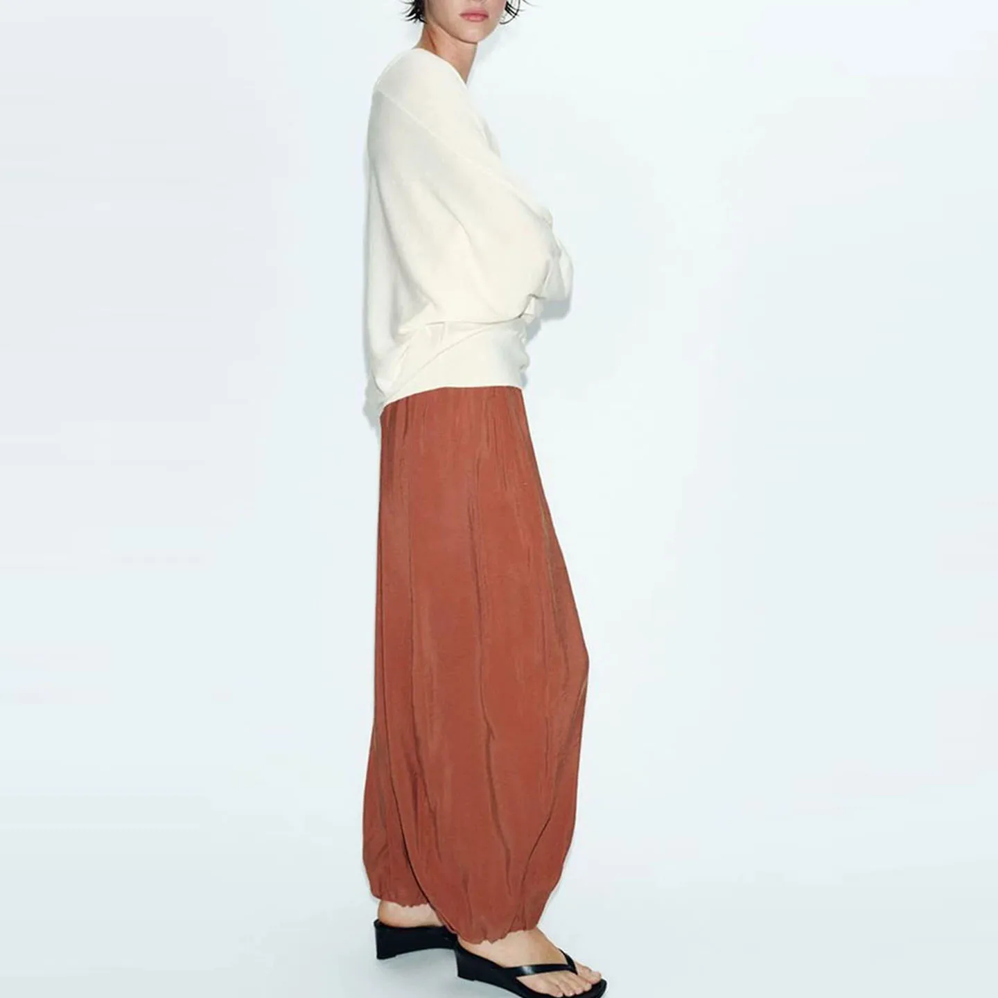 Women's Casual Elastic Waist Lantern Pants Summer 2026 New Style Three-Color Front Pocket Elastic Waist Design Casual Pants