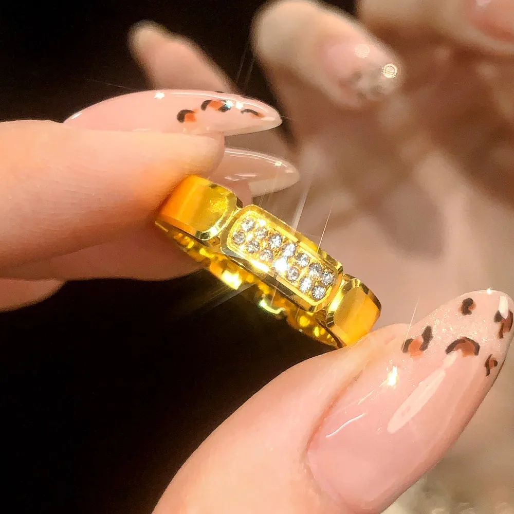 Diamond-encrusted honeycomb ring female niche senior sense closed index finger ring 9999gold