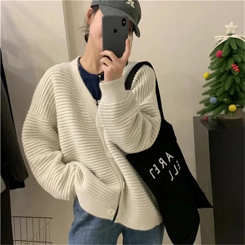 

Retro Chic Knitted Cardigans For Women Autumn Winter Lazy Style Sweater Coat V-Neck Knitwears Tops Buttons Cardigan Femme