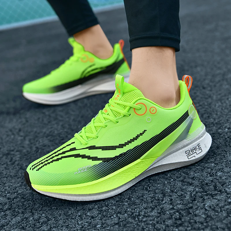 

Ultra-light breathable soft-soled running shoes men's shock-absorbing carbon plate running shoes racing anti-slip sports shoes