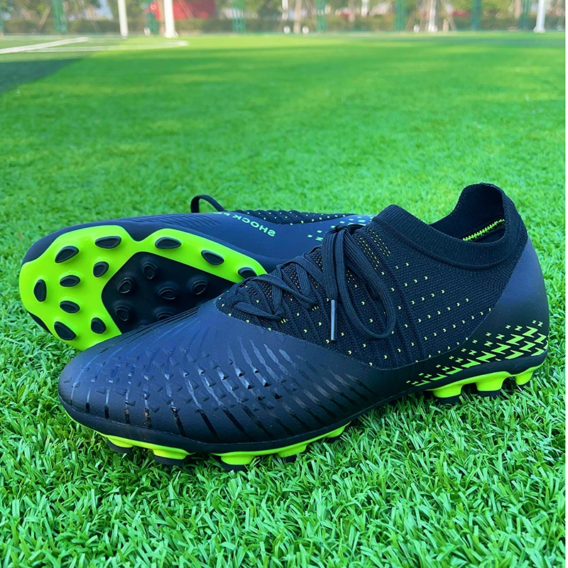 

2024 Men's Soccer Shoes Large Size Ultralight Football Boots Boys Sneakers Non-Slip AG/TF Soccer Cleats Ankle Boots Unisex