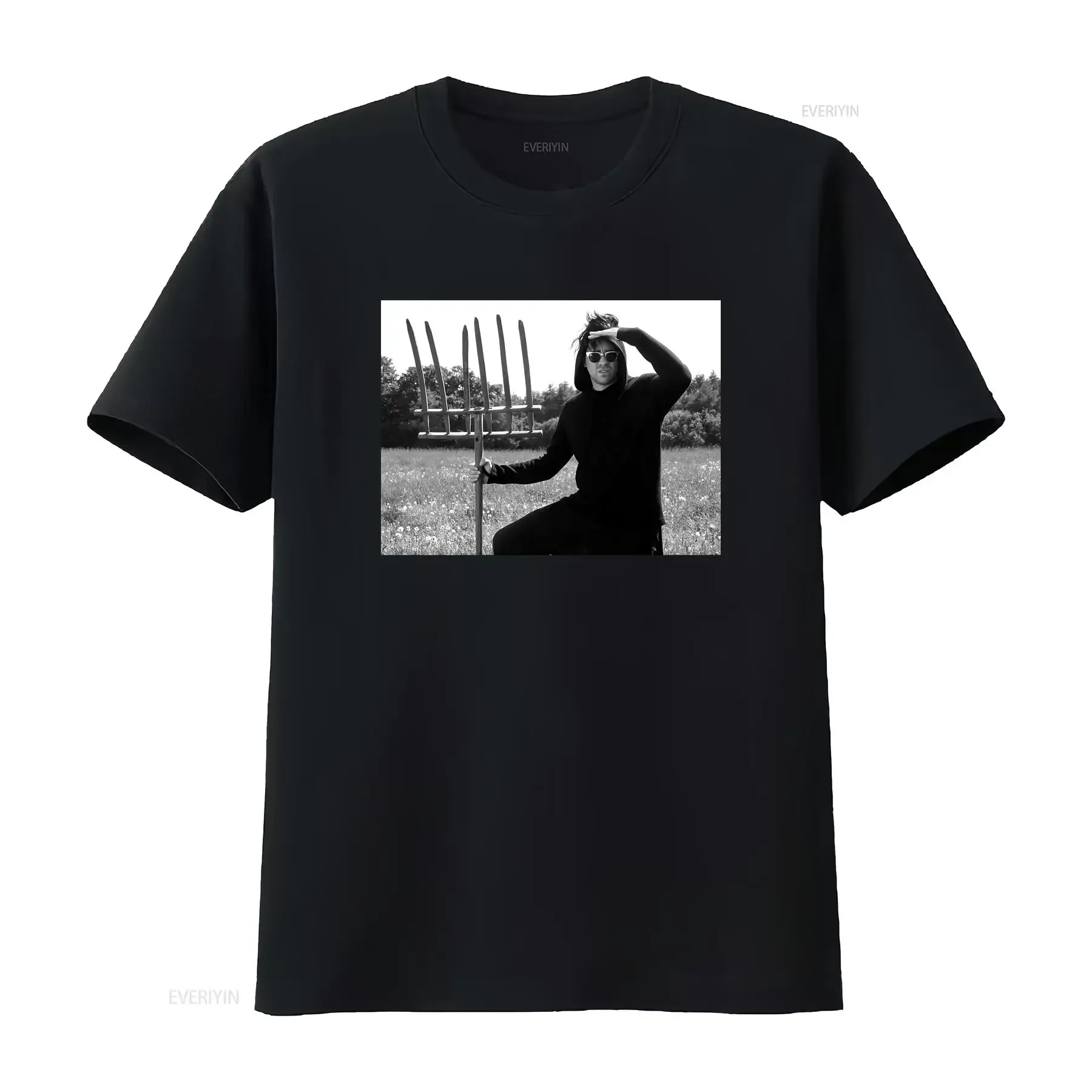David Rose in a Field T Shirt Funny For Women Creek TV Show Cult Classic Girlfriend vintage Washed Slightly Versatile