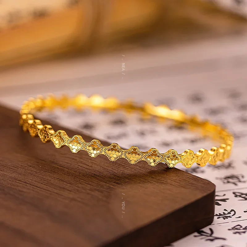 

9999 Real Gold 24K Dragon Scale Clover Flower Bracelet, Niche Premium Light Luxury Kaleidoscope Clover Bracelet
