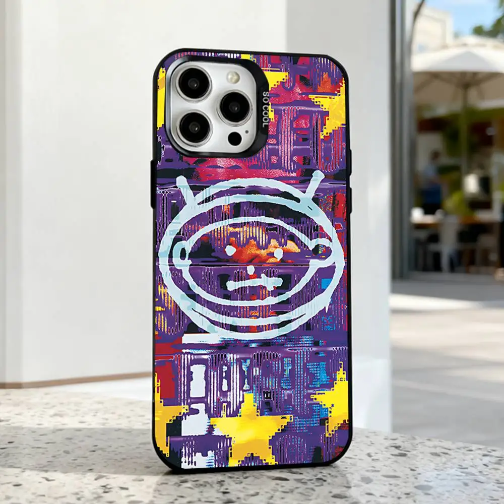 La custodia per telefono U-U2s Rock Band per iPhone 17,16,15,14,13,12,11,Pro,XS,Max,Plus,Mini,SE4,E Cover antiurto nera opaca