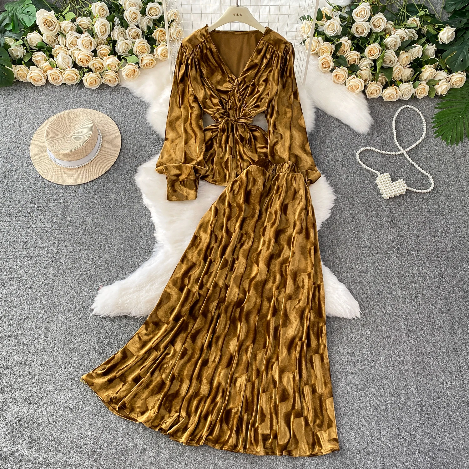 

Осенняя бархатная юбка, комплект из двух предметов, однобортная рубашка с v-образным вырезом, жаккардовые юбки, костюм, элегантный французский модный женский комплект в тон