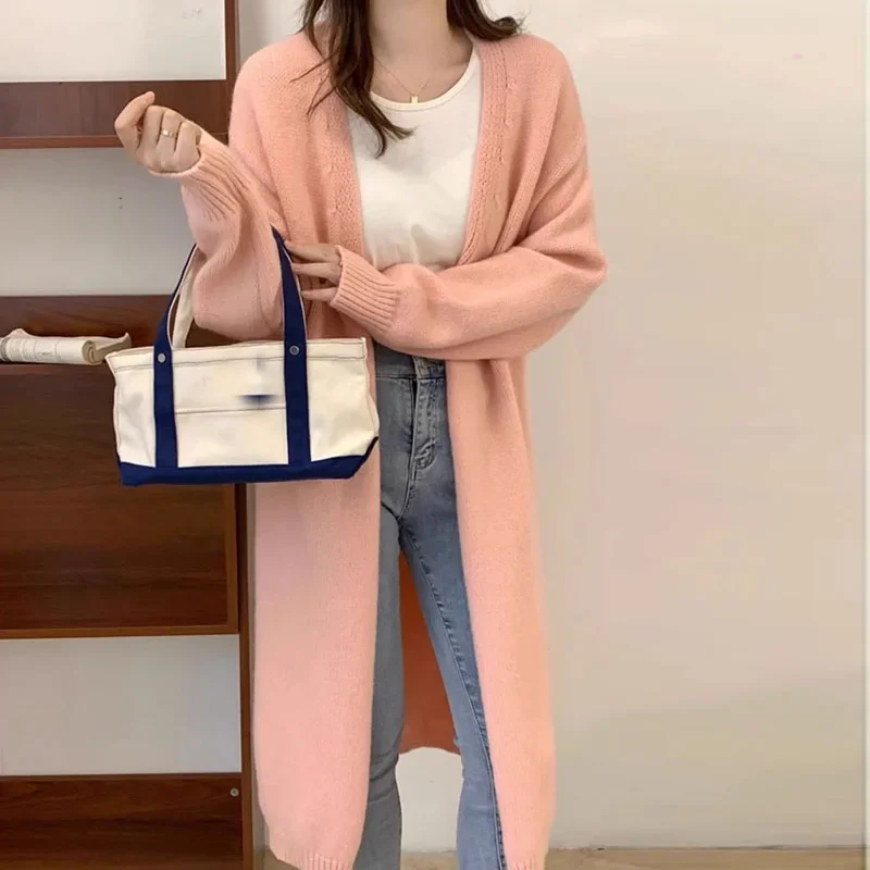 New minimalist and versatile autumn long knitted cardigan for women with a lazy style over the knee V-neck thick sweater jacket