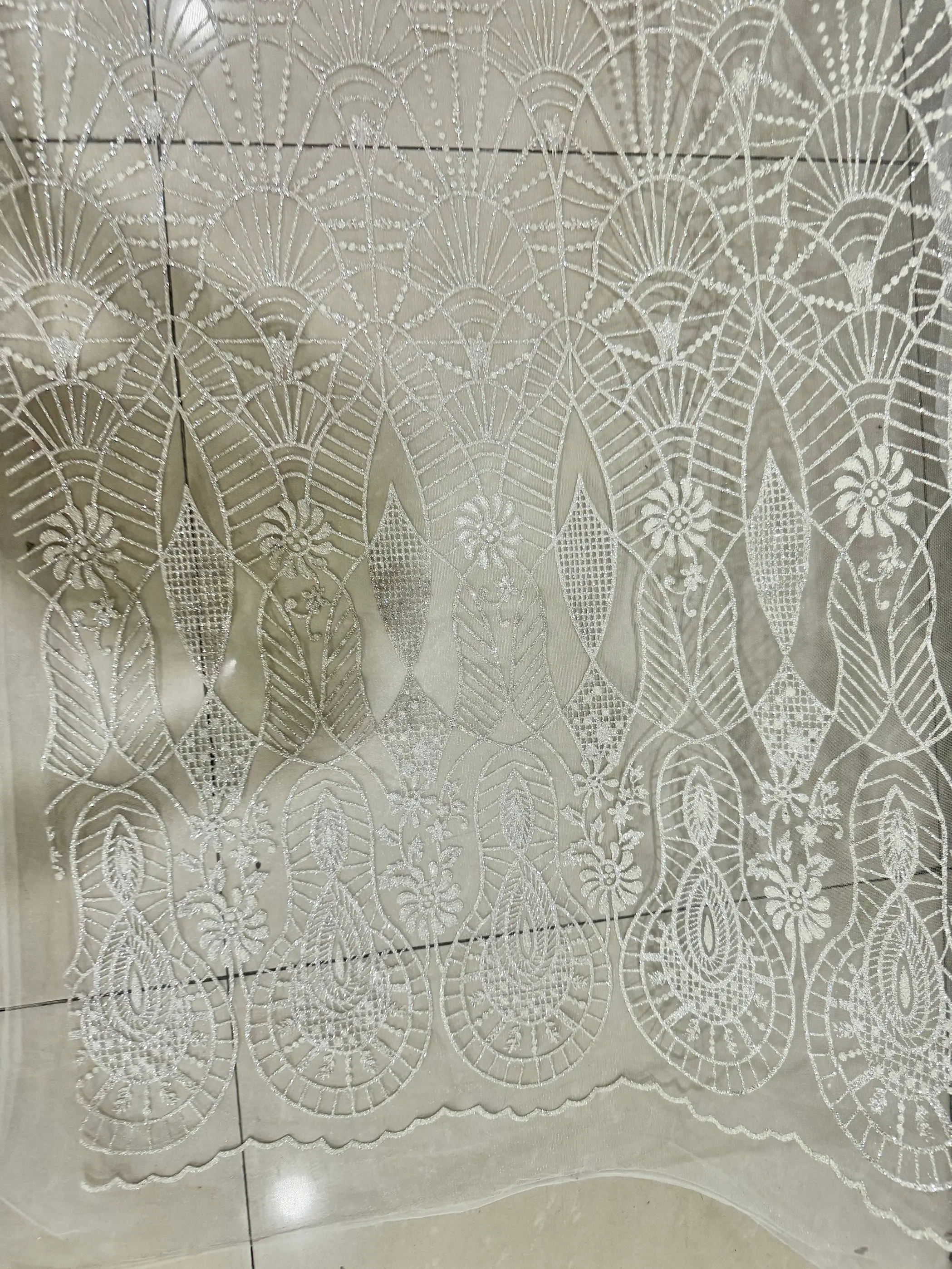 New Fashion Embroidered Gilding Fabric For Wedding Dress Lace Glued Glitter Dry Mesh Shiny Material