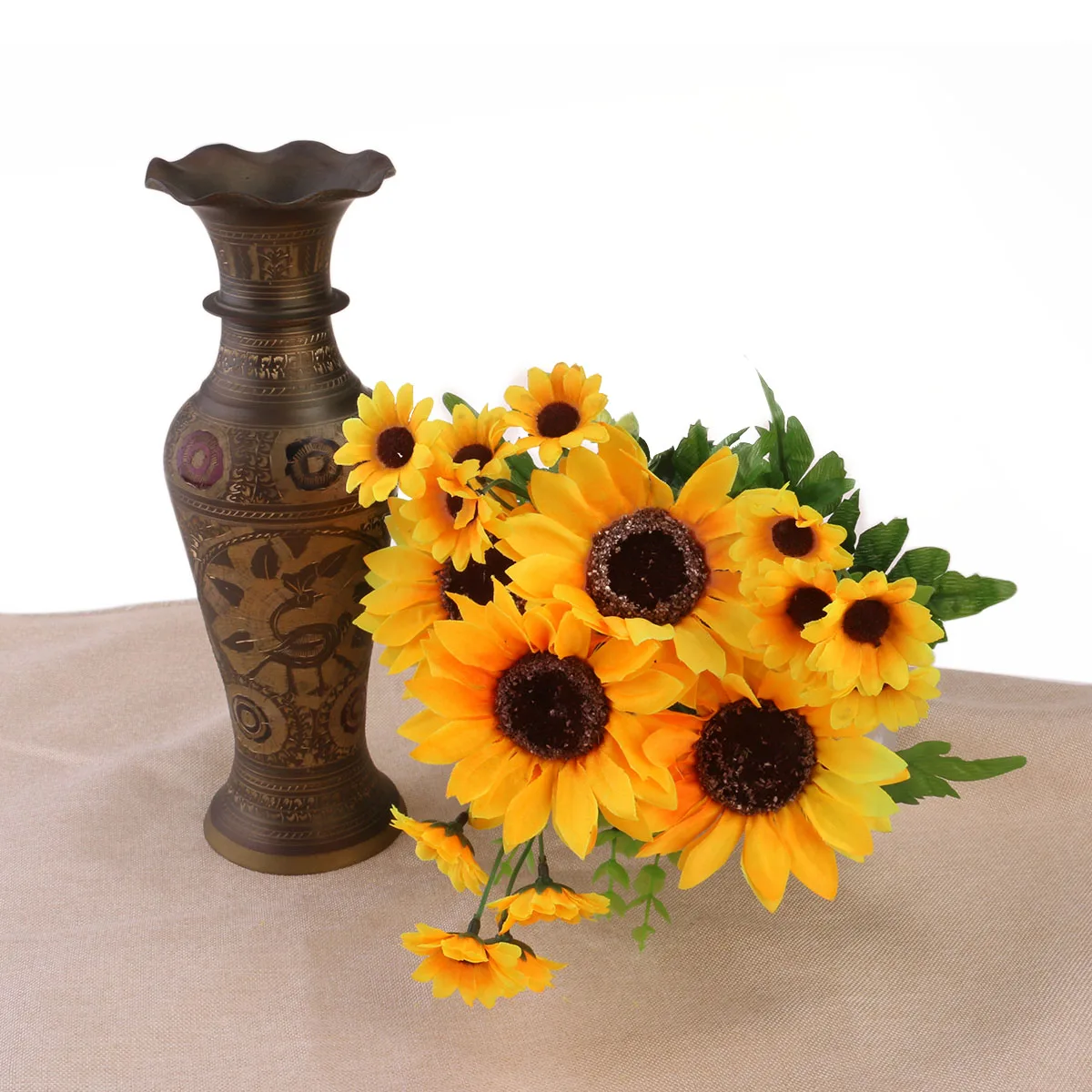 

Artificial Sunflower Simulation Flowers Beautiful Decor Wedding Banquet Table Arrangement LifelikeFlowers