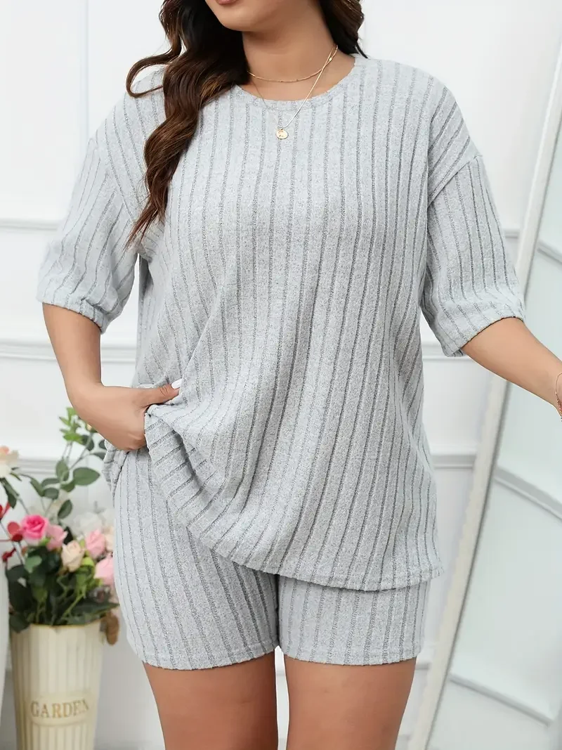

Plus Size Women's Lounge Set Top and Shorts Sets Ladies Solid Ribbed Short Sleeve Round Neck Top & Shorts Pajamas 2 Piece Set