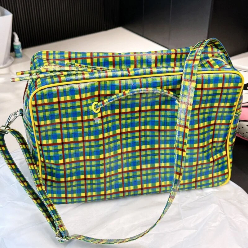 Karierte Schultertasche, Damen-Tragetasche mit großem Fassungsvermögen, minimalistische gelb-grüne Colorblock-Reisetasche mit Tragegriff – Detail 3
