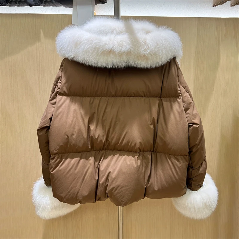 High-quality winter New style Goose Down jacket, fox fur Collar, short down jacket, Women's Fashion, thick, warm Loose fur Coat.