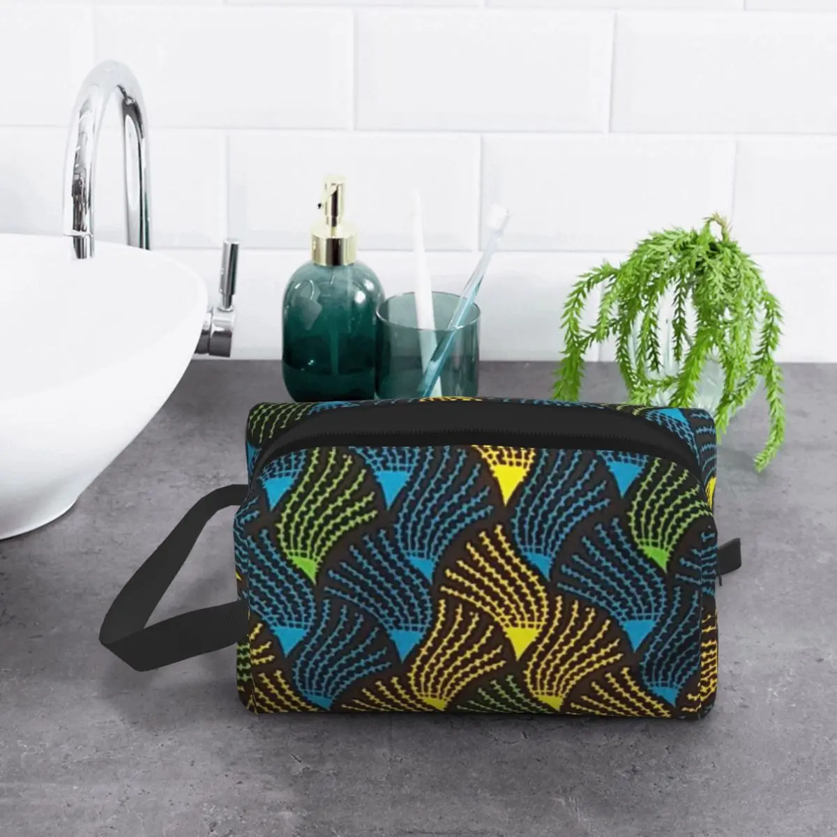 African Ankara Wax Print Makeup Bag Cosmetic Organizer Storage Dopp Kit Toiletry Cosmetic Bag for Women Beauty Pencil Case