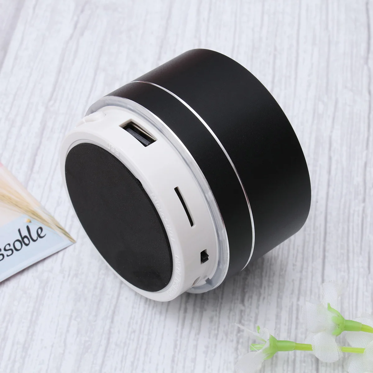 

Mini Wireless Speaker Portable Aluminum Alloy Metal Outdoor Speaker Black LED Lights Fm Radio Support Phone Tablet