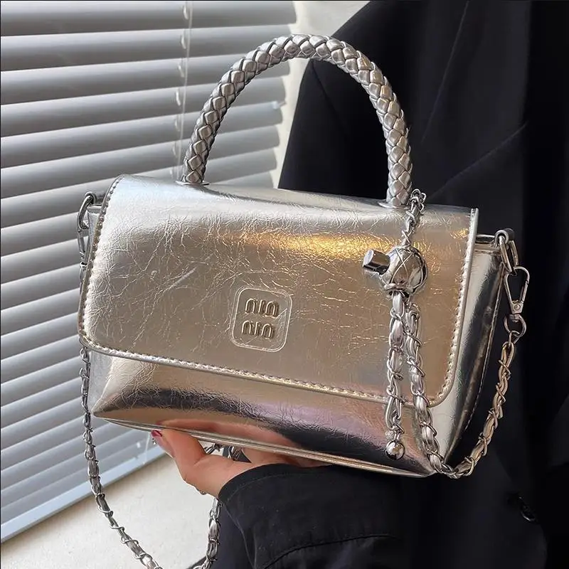 

Trending 2025 Women's Silver Bags Gold Chains Shoulder Messenger Bags Ladies Handbags and Purse Female Bags Luxury Brand Design