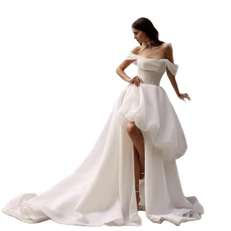 Gaun Pengantin Pantai Asimetris Gaun Pengantin Panjang A Line Putih Belahan Samping Korset Bahu Terbuka Gaun Pengantin Boho Dibuat Sesuai Pesanan 2025