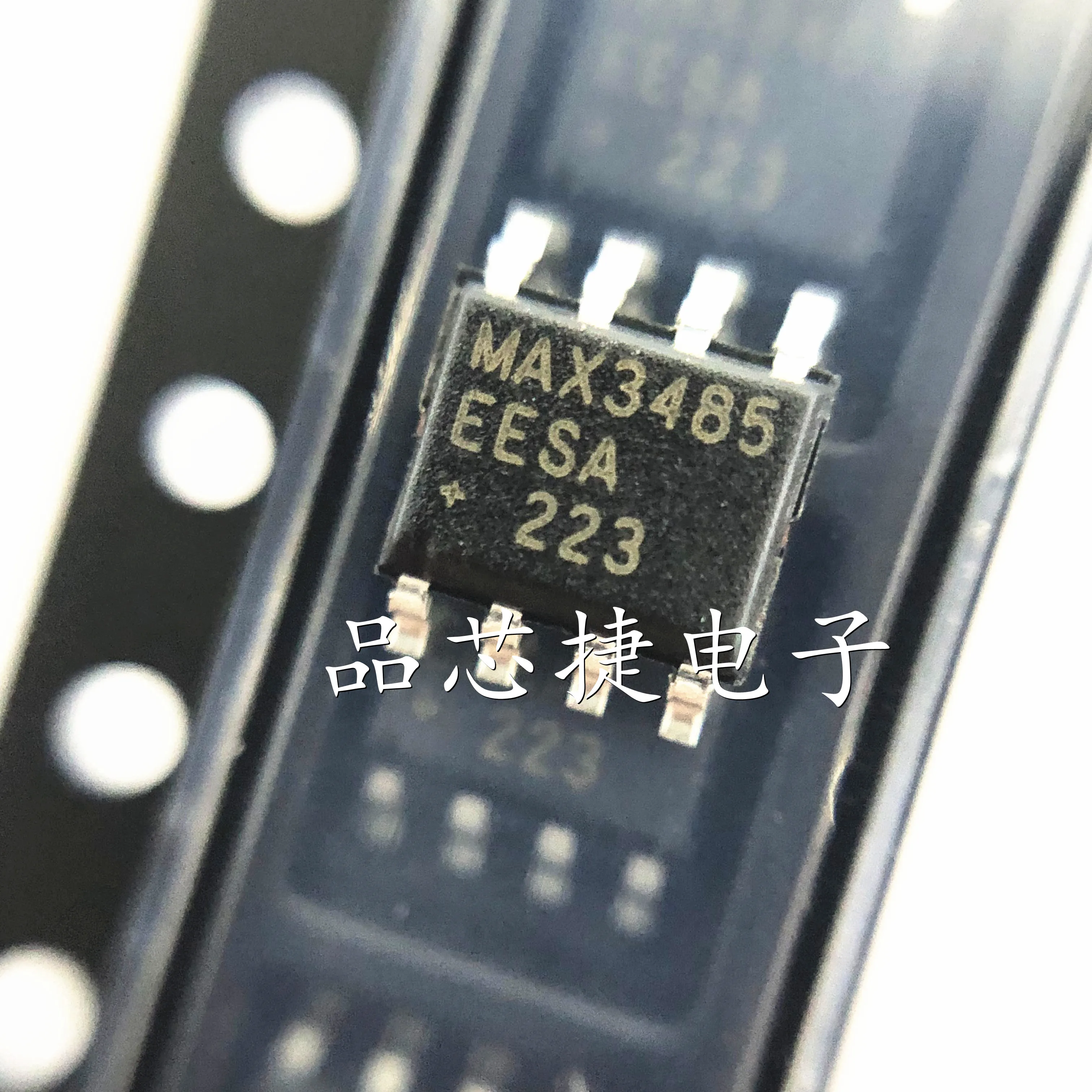 10pcs/Lot MAX3485EESA+T Marking MAX3485EESA + SOIC-8 RS-485/RS-422 Transceivers 3.3V-Powered, ±15kV ESD-Protected