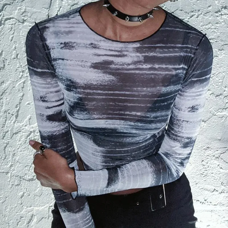 T-shirt a maniche lunghe in rete con stampa astratta ragazza piccante stile Instagram da donna Design piccolo e popolare girocollo Top corto nuovo