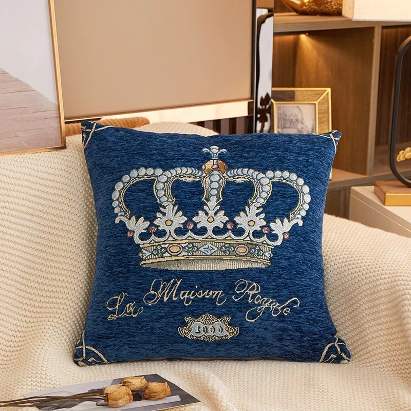 45 * 45CM Chenille Fabric Home Furnishings Nordic Throw Pillow Cover Embroidered Crown Winter Cushion Living Room Sofa Cover