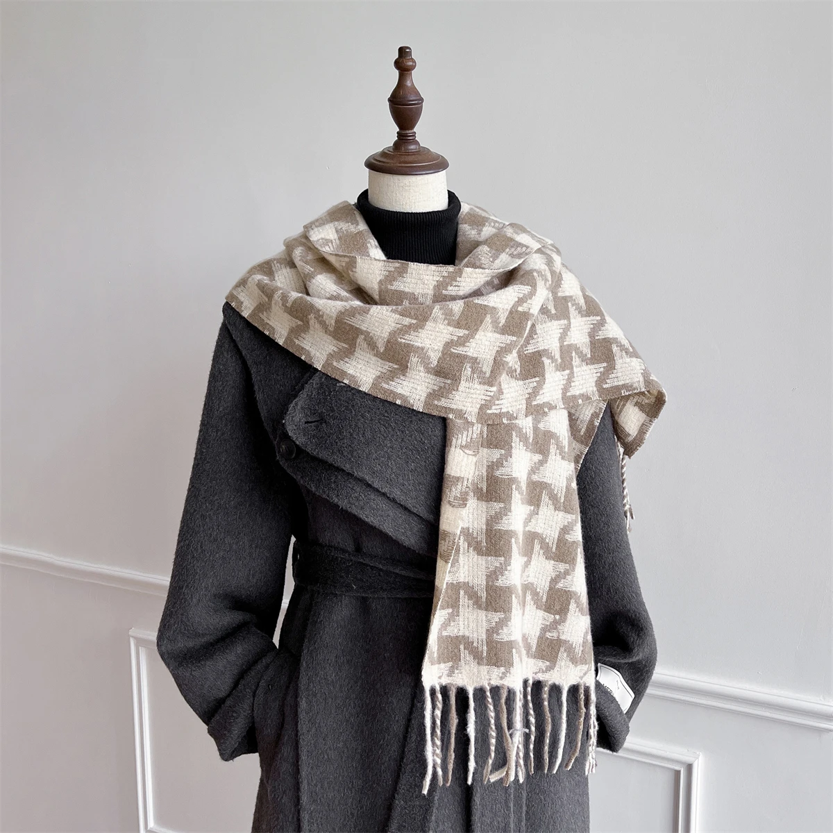 

New Women Cold-Proof Winter Warm Cashmere Scarf Stripe Thick Designer Soft Shawls Tassels Pashmina Foulard Fashion Luxury