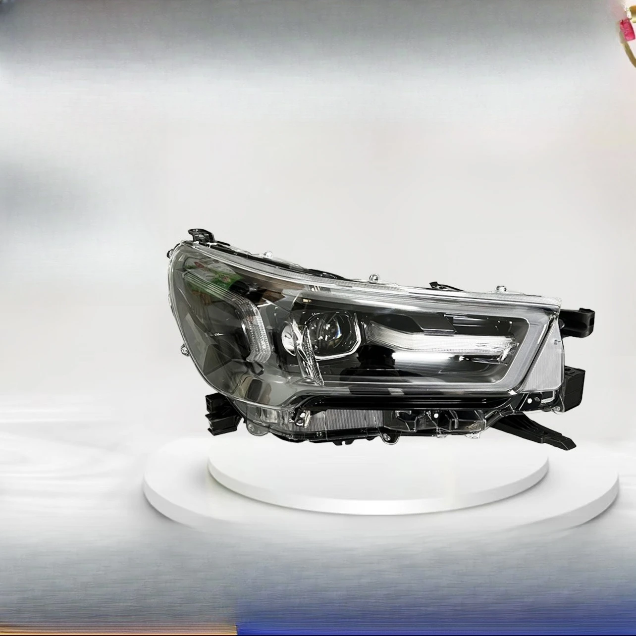 

Suitable for 2021 high-end LED headlights auto parts