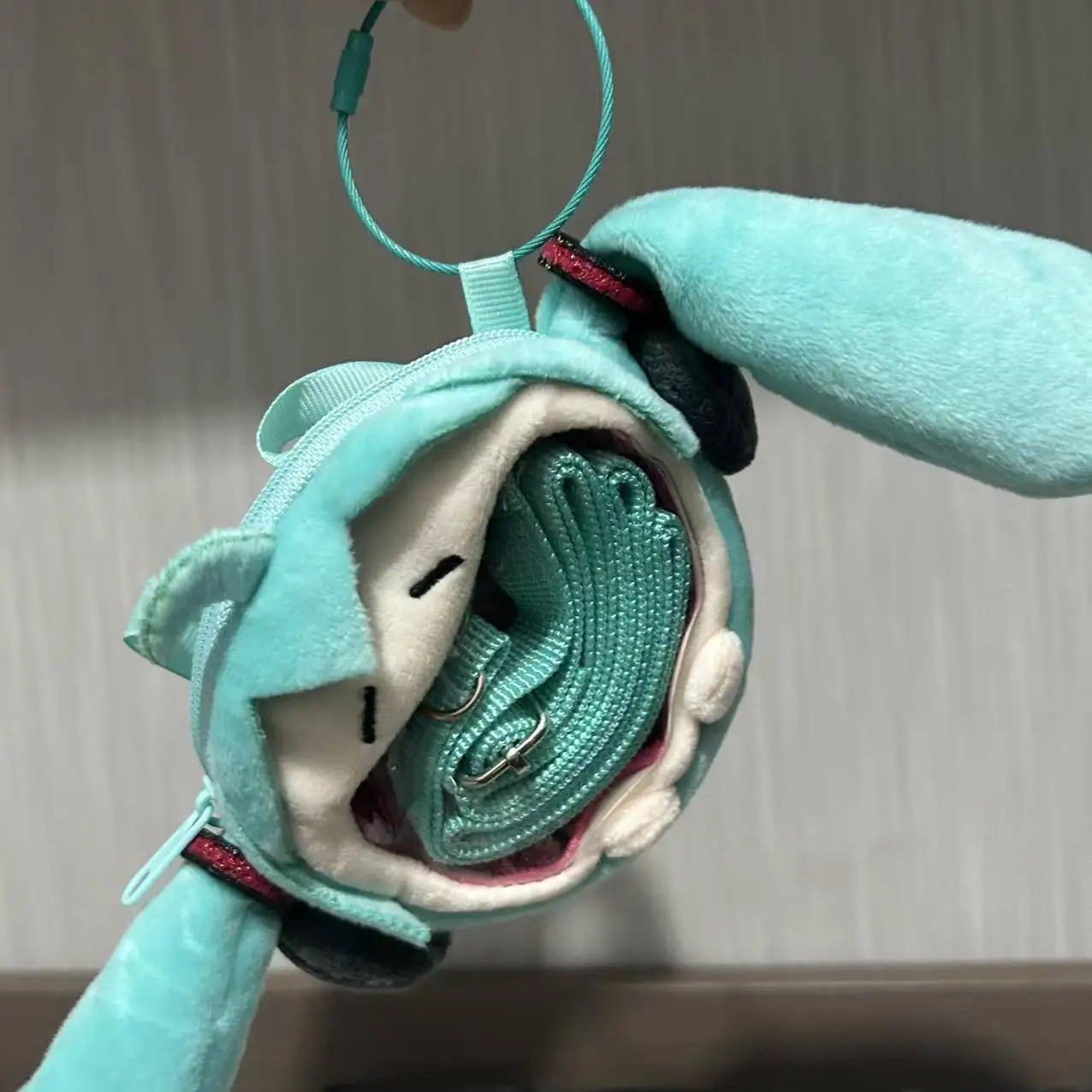 

In stock New Anime Hatsune Miku Kawaii Figure Coin shoulder bag pendant Model Toys Doll Cosplay props Gifts