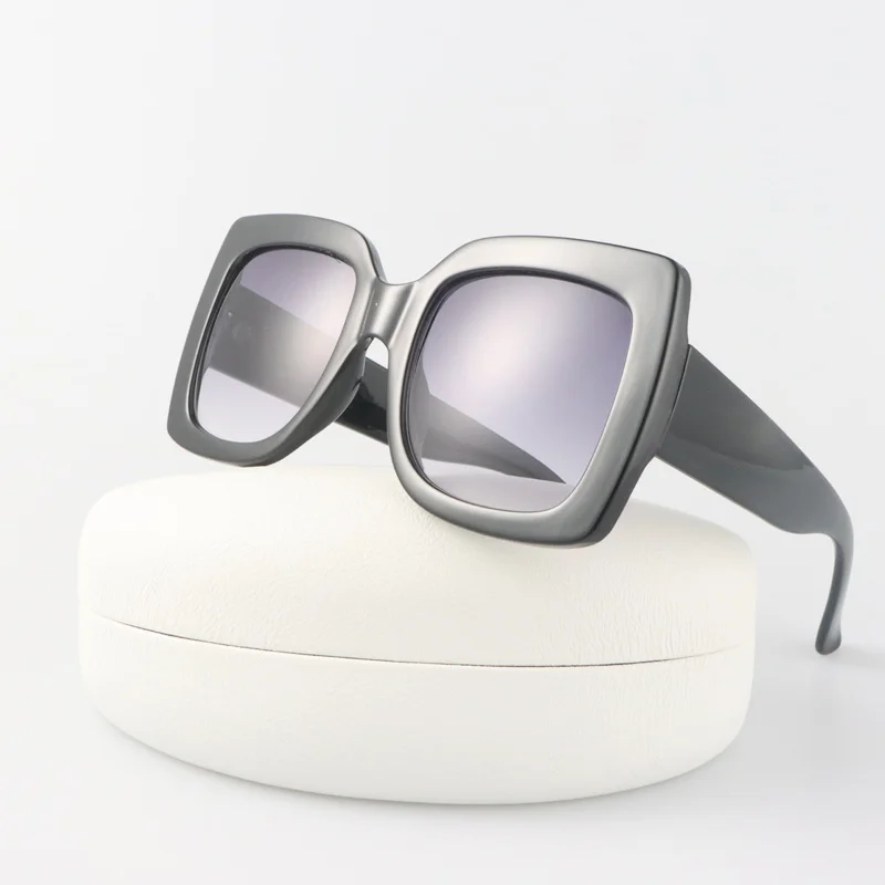 Fashion Square Sunglasses Woman Vintage Brand Designer Oversized Sun Glasses Female Retro Gradient Redgreen Oculos De Sol