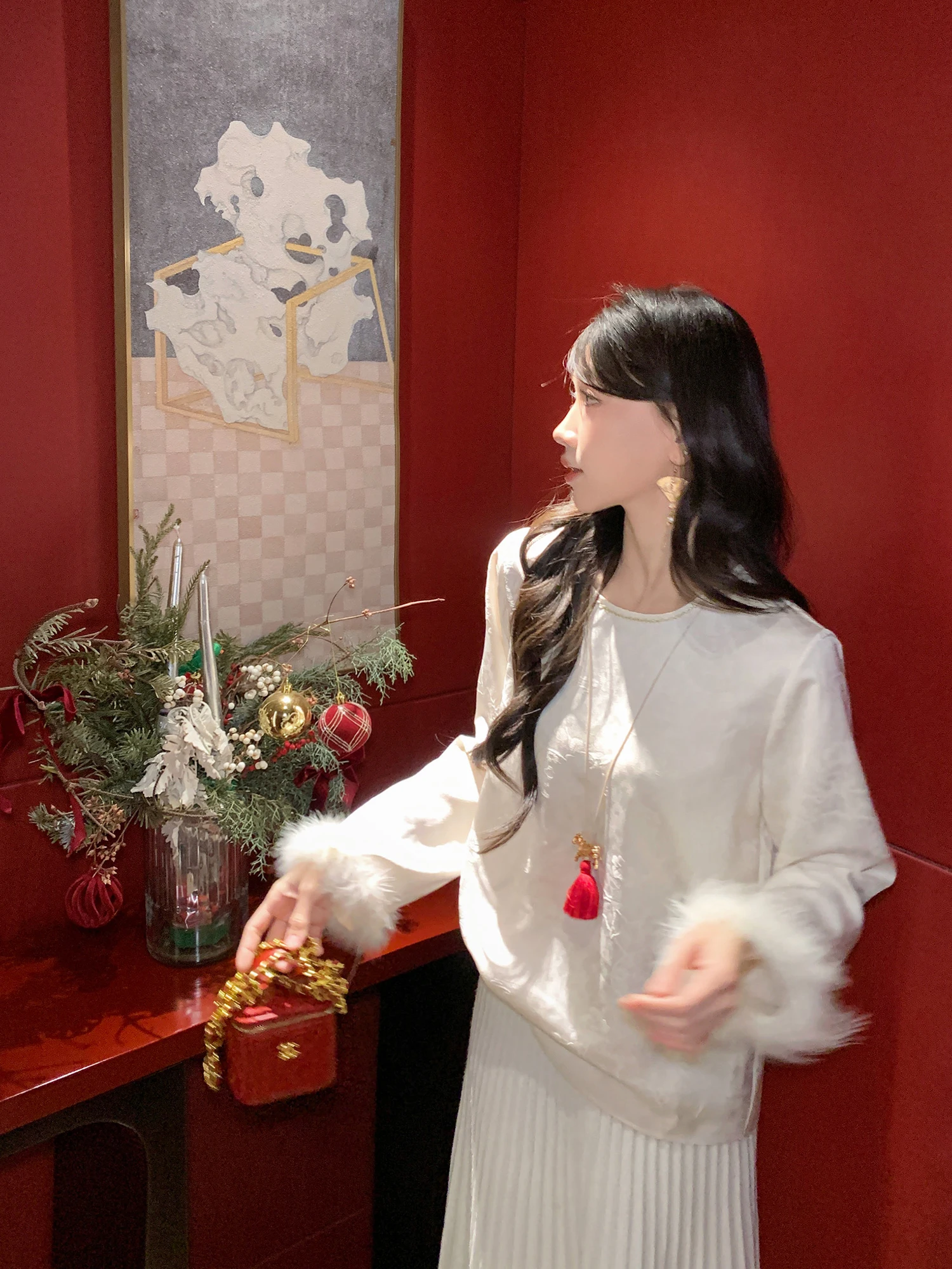 

New Chinese Sle Base irt for Women round Ne Long Sve 2026 Spring Faion Ele Floral Embroidery Traditional Hanfu...